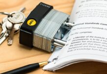 Czym się różnią warunki szkodliwe od uciążliwych?