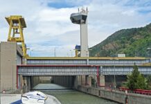 Kiedy wprowadzono dwustopniowe studia?