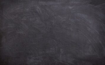 Czym się różni szkoła publiczna od państwowej?